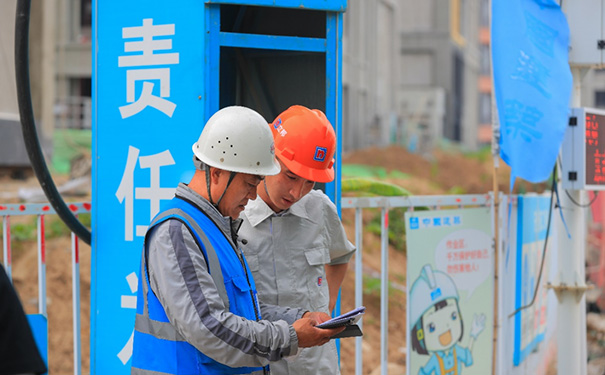 項(xiàng)目現(xiàn)場(chǎng)施工交底 技術(shù)服務(wù)在一線.jpg