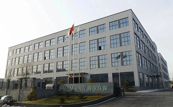 完工近一年后 工廠建筑外觀仍保持整體整潔.jpg