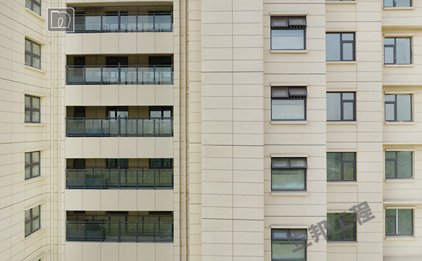 真石漆貴還是水包砂貴?